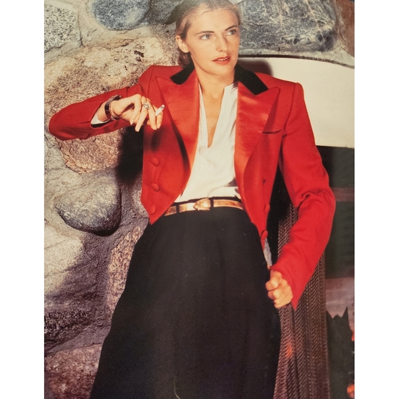 "Fashion is ephemeral, but style is eternal." - Picture 6 of 10